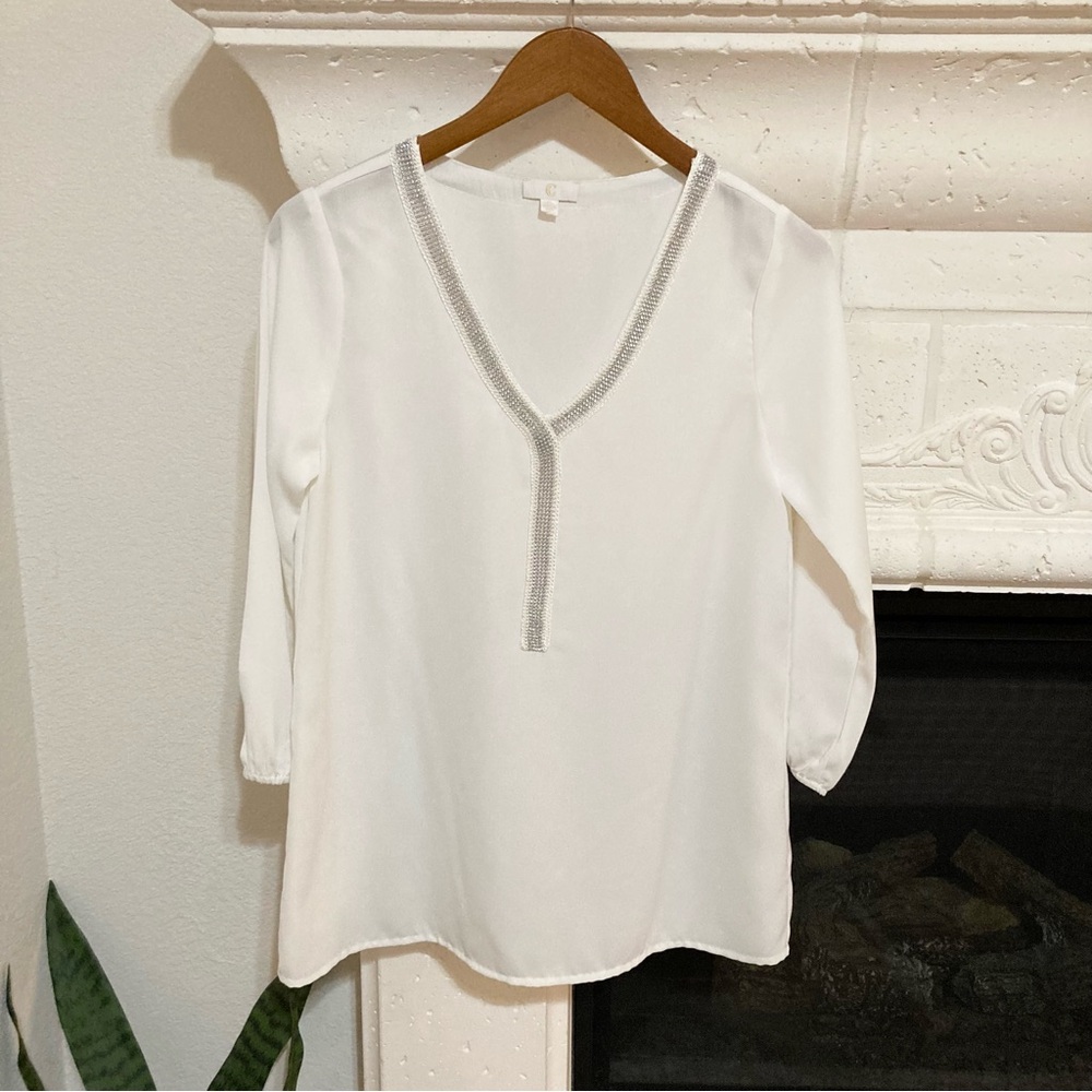 Charming Charlie White Blouse with Silver Accent Woman’s V Neck Top Size Small S